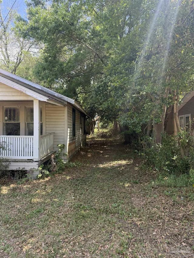 910 57th Ave property photo