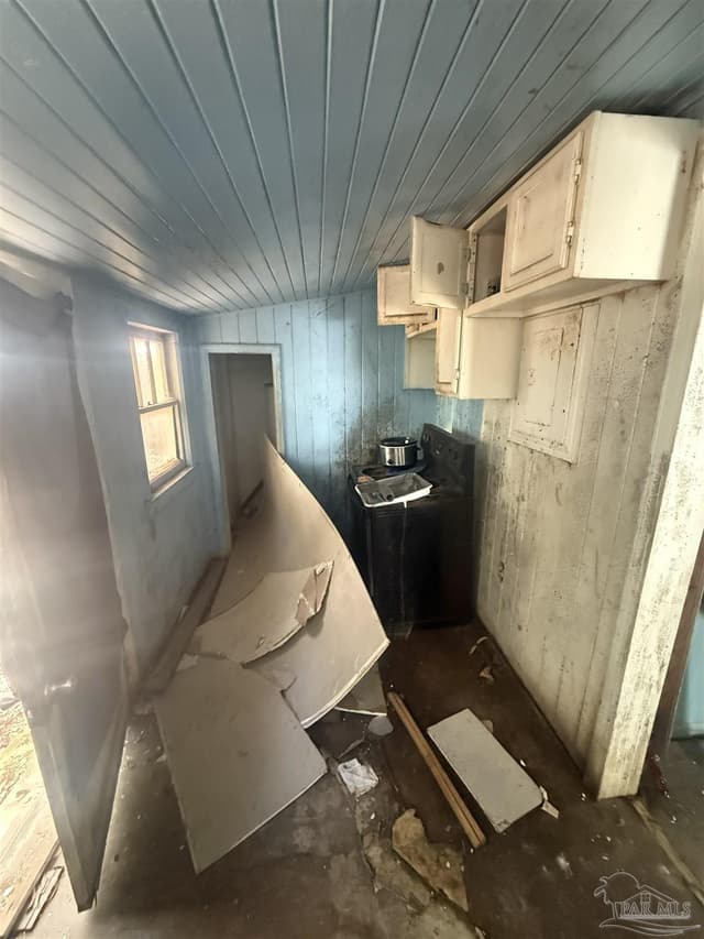 910 57th Ave property photo