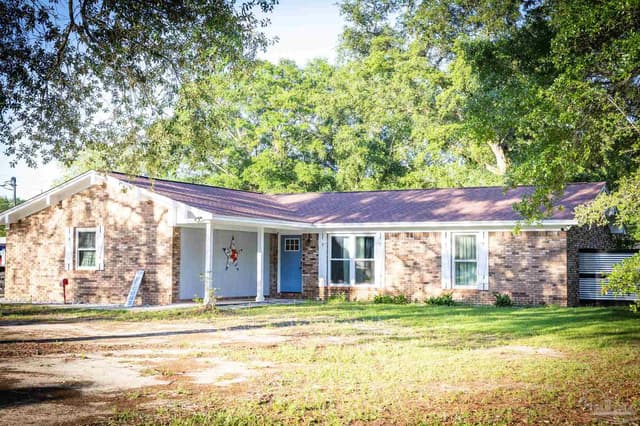 6036 Oakwood Dr, Milton FL 32570 exterior