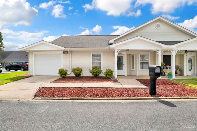 7814 Homestead Cir # A, Pensacola FL 32526 exterior