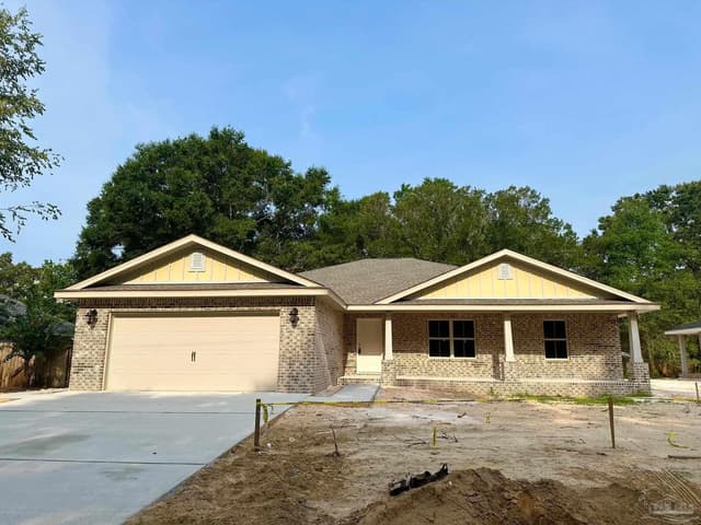 5721 Lofty Pines Dr, Milton FL 32570 exterior