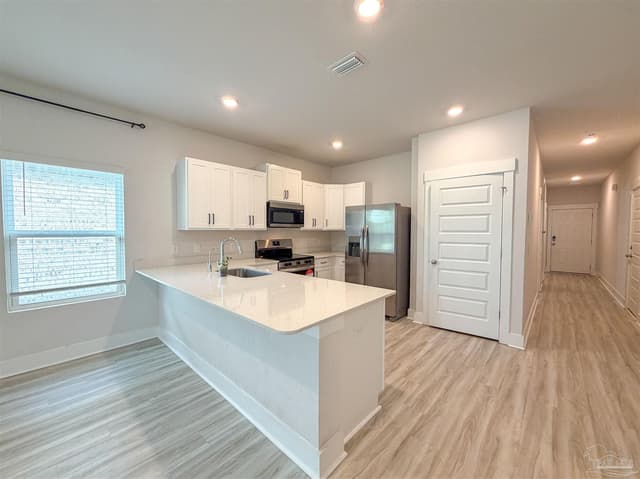 9899 Starling Dr, Pensacola FL 32506 exterior
