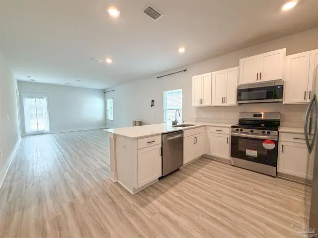 9899 Starling Dr property photo