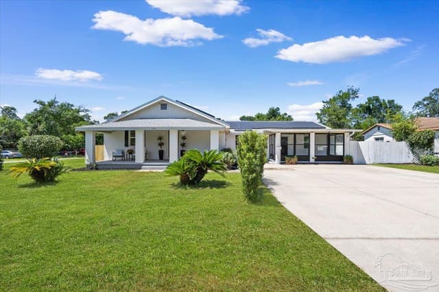 3100 E Lloyd St, Pensacola FL 32503 exterior