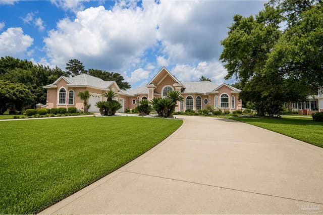 5542 Oakmont Dr, Pace FL 32571 exterior