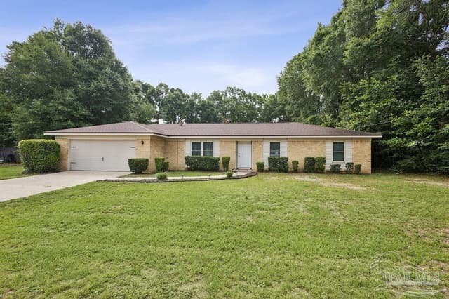 5329 Casper Cir, Milton FL 32570 exterior