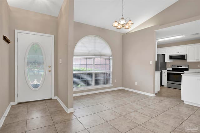 408 Westlake Dr property photo