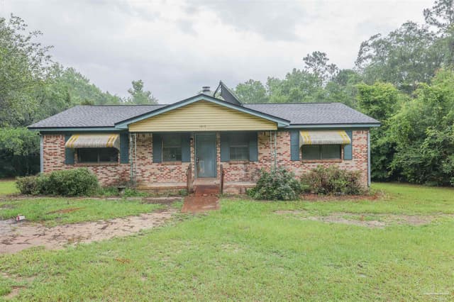 1512 Old Bridge Rd, Cantonment FL 32533 exterior