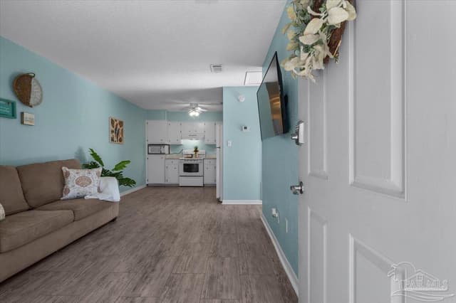1301 Redwood Ln # F, Gulf Breeze FL 32563 photo 4