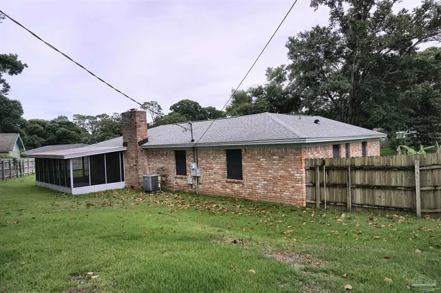 202 Southern St property photo