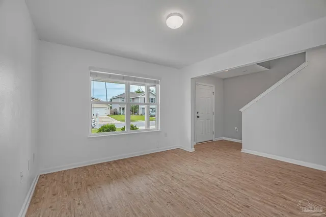 5765 Blackhorse Cir property photo