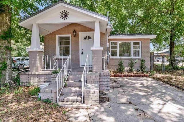 114 E Maxwell St, Pensacola FL 32503 exterior