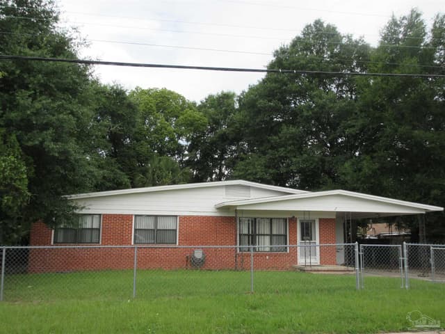 5457 Byrom St, Milton FL 32570 exterior