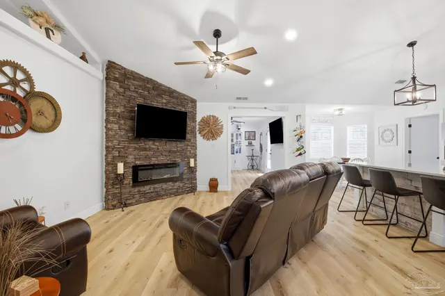 7953 Lola Cir property photo