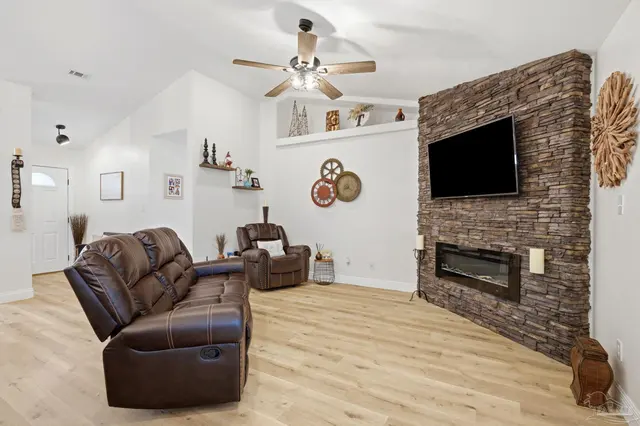 7953 Lola Cir property photo