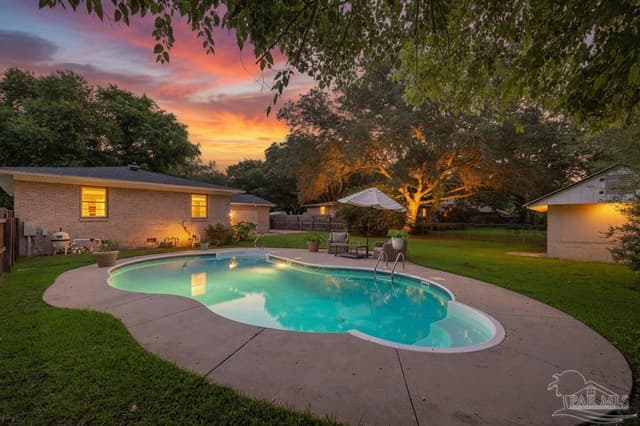 100 San Carlos Ave property photo