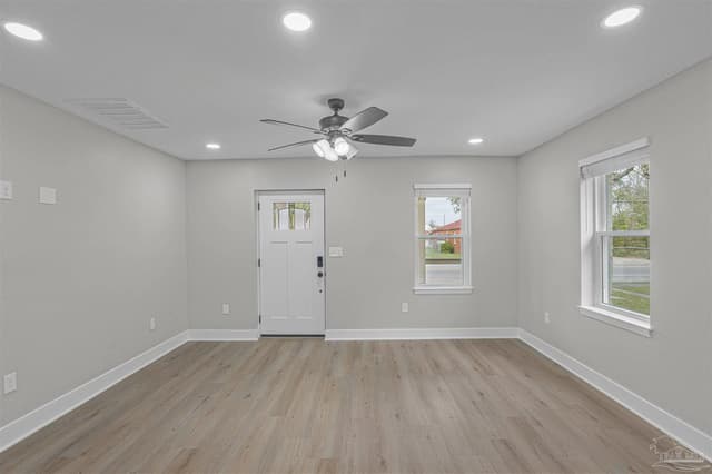 721 W Jordan St, Pensacola FL 32501 photo 4