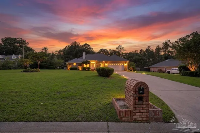 5775 Whispering Woods Dr property photo