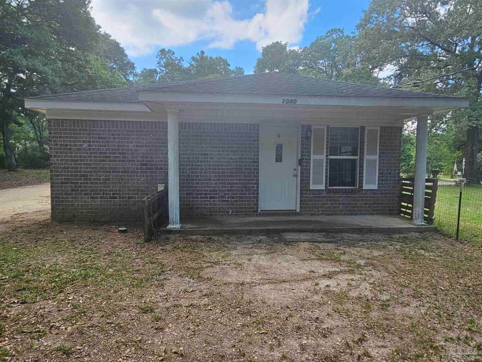 2040 E Roberts Rd, Pensacola FL 32534 photo 1