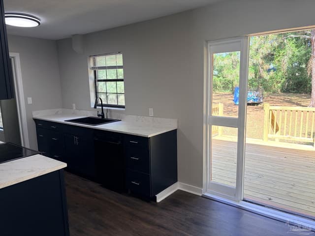 530 Springdale Cir property photo