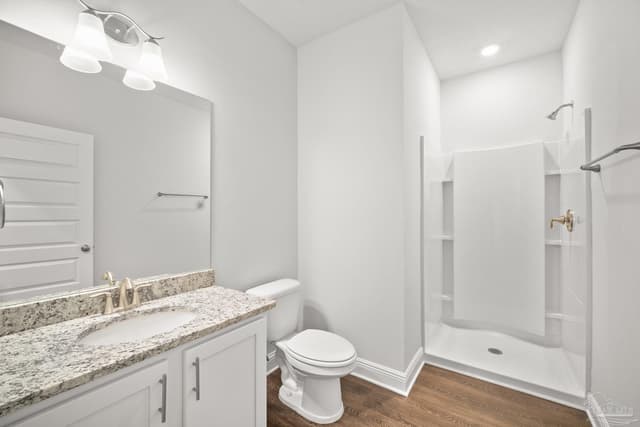 2402 Waterfall St property photo