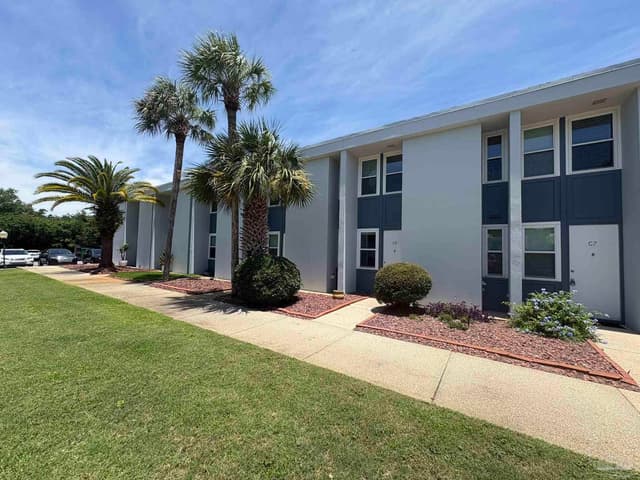 201 Pensacola Beach Rd # 6, Gulf Breeze FL 32561 exterior