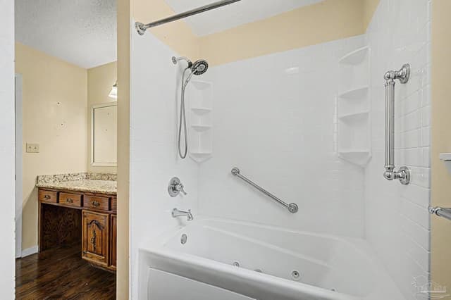 5580 Woodridge Dr, Milton FL 32570 photo 17