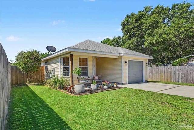 2061 Bright Water Dr property photo