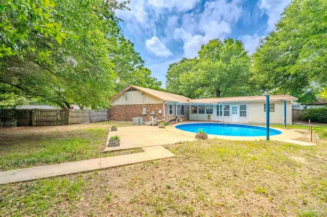 5800 Wickford Ln property photo