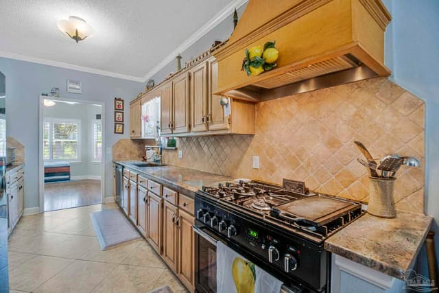 2213 Inverness Dr, Pensacola FL 32503 photo 10