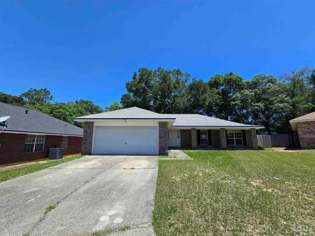 3208 Nikki Ct, Pensacola FL 32526 exterior