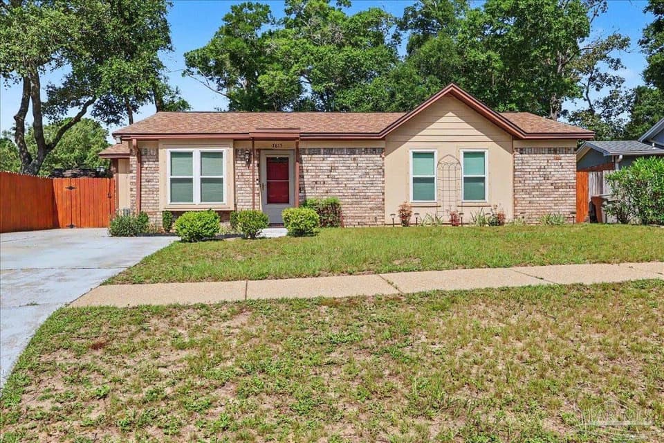 7815 Oak Forest Pl, Pensacola FL 32514 photo 1