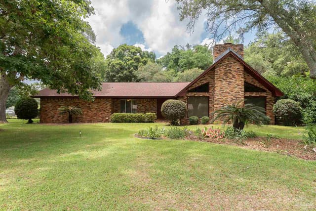 1912 Inda Ave, Pensacola FL 32526 exterior