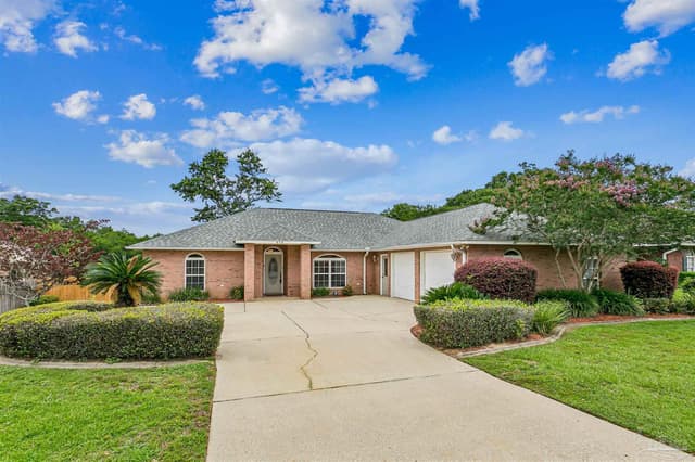 652 Ashford Rd, Cantonment FL 32533 exterior