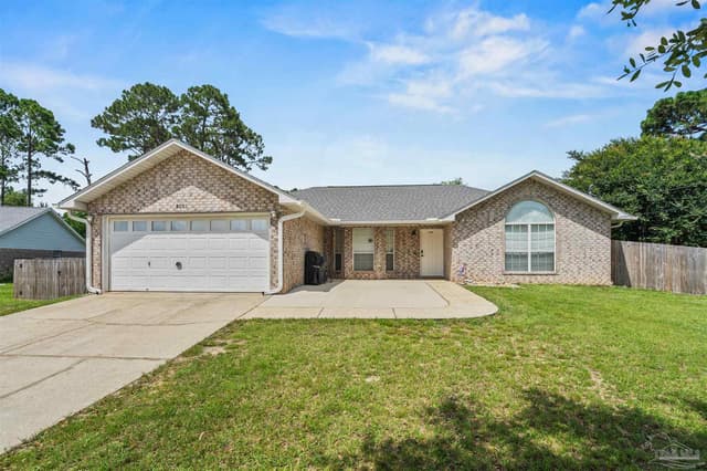 8061 Conrad St, Pensacola FL 32507 exterior