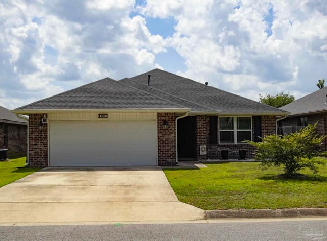 4241 Hazelhurst Dr, Pace FL 32571 exterior
