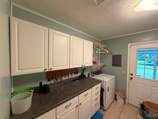 154 Perry Ln, Atmore AL 36502 photo 11