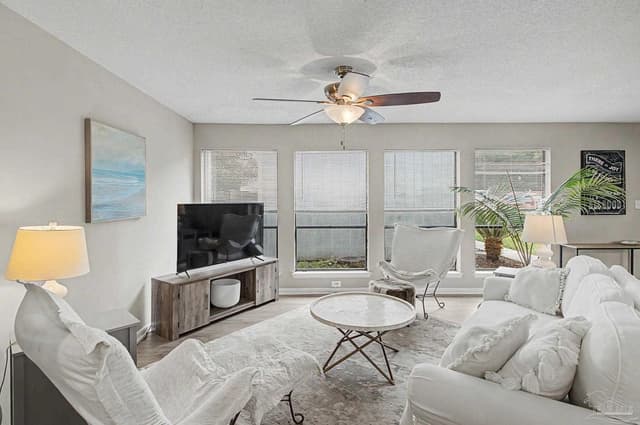 3540 Carlotta St, Pensacola FL 32503 photo 2