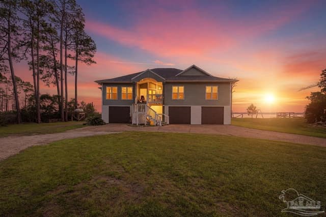 4501 Bayside Dr, Milton FL 32583 exterior