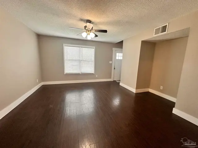 980 Zarragossa St property photo