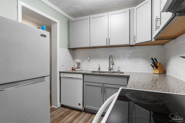 530 S 1st St, Pensacola FL 32507 photo 7
