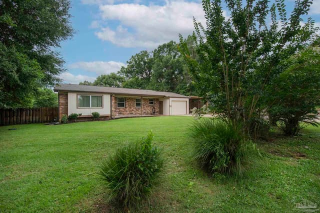 2045 Semur Rd, Pensacola FL 32503 photo 4