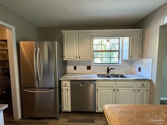 4831 E Olive Rd # D, Pensacola FL 32514 photo 6