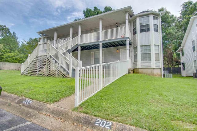 1500 E Johnson Ave # 102, Pensacola FL 32514 exterior