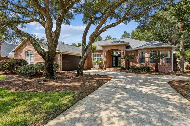 1143 Mary Kate Dr, Gulf Breeze FL 32563 exterior