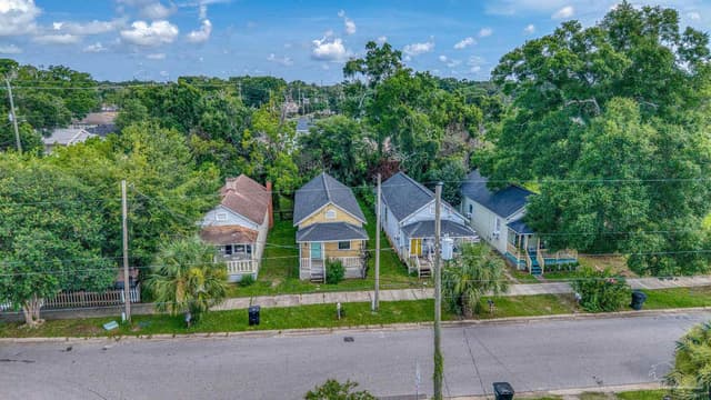 710 Chase St # 706, 708, 710, property photo