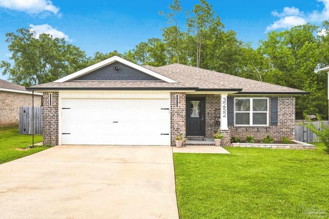 3252 Margaret Olivia Dr, Cantonment FL 32533 exterior