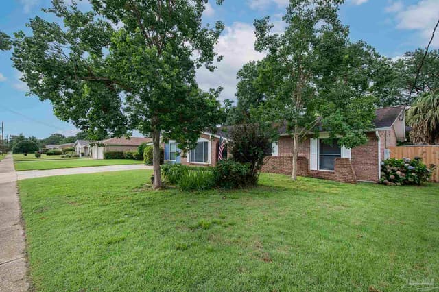 4181 Danamar Dr, Pensacola FL 32504 exterior