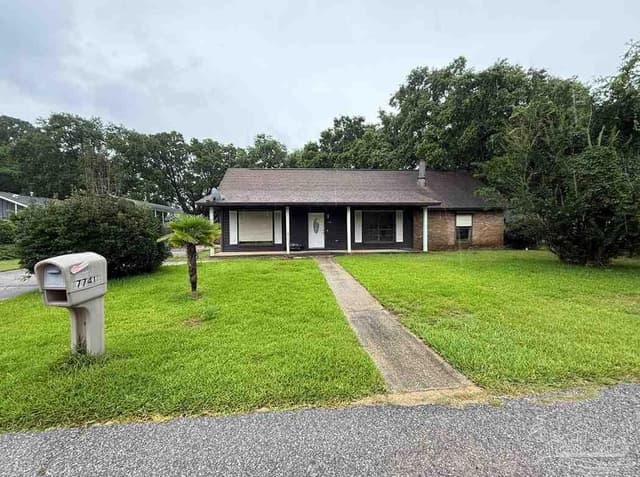 7741 Grundy St, Pensacola FL 32507 exterior
