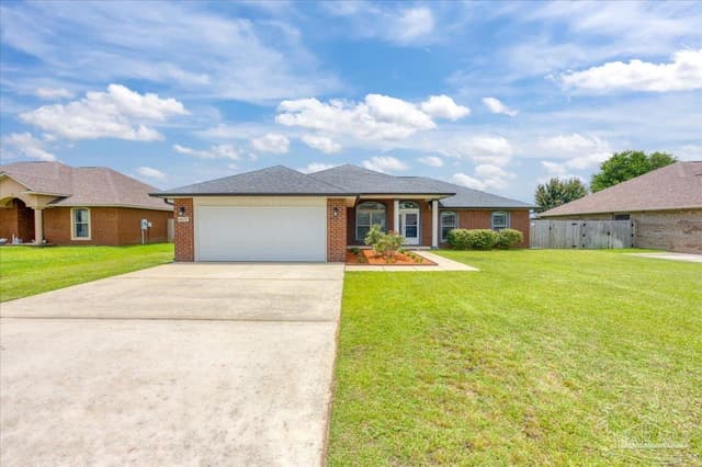 6072 Winchester Cir, Milton FL 32570 exterior